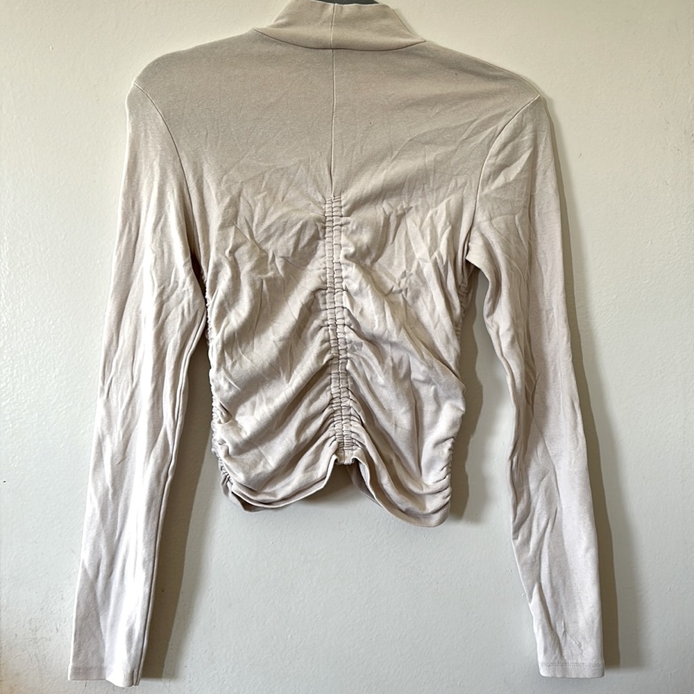 Zara Ruched Top - Picture 4 of 4